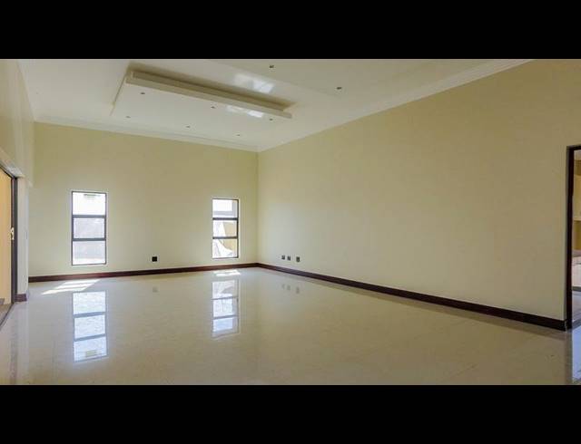 3 BEDROOM HOUSE FOR SALE IN COPPERLEAF ESTATE